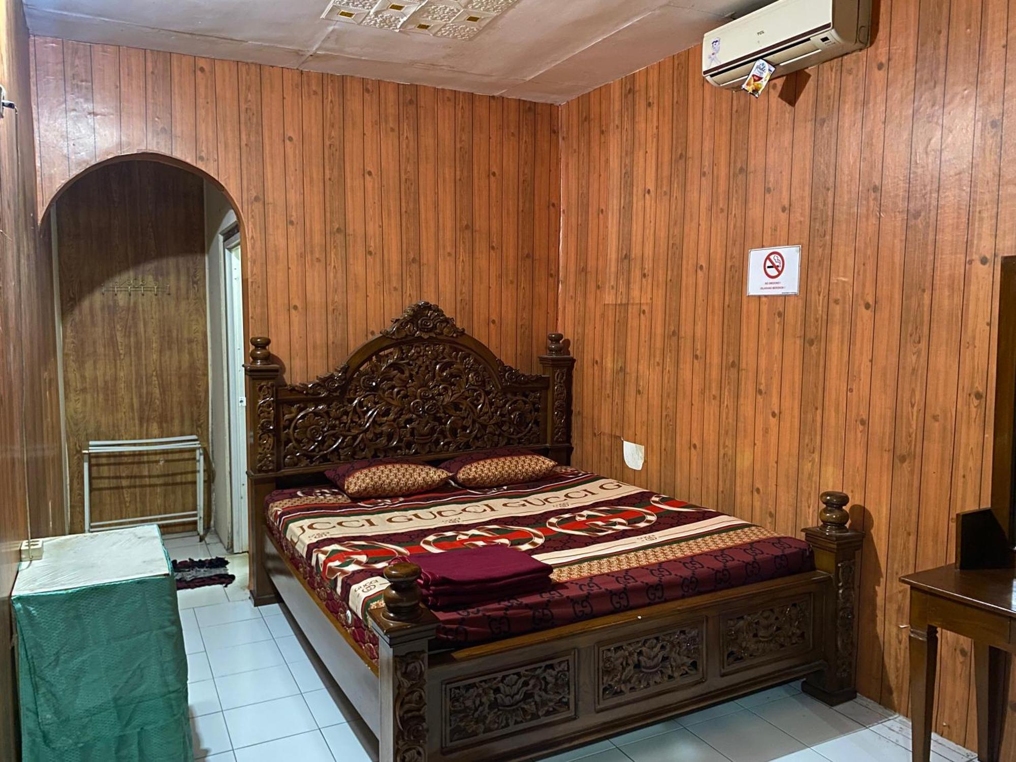 Parikesit Guest House Yogyakarta Dış mekan fotoğraf