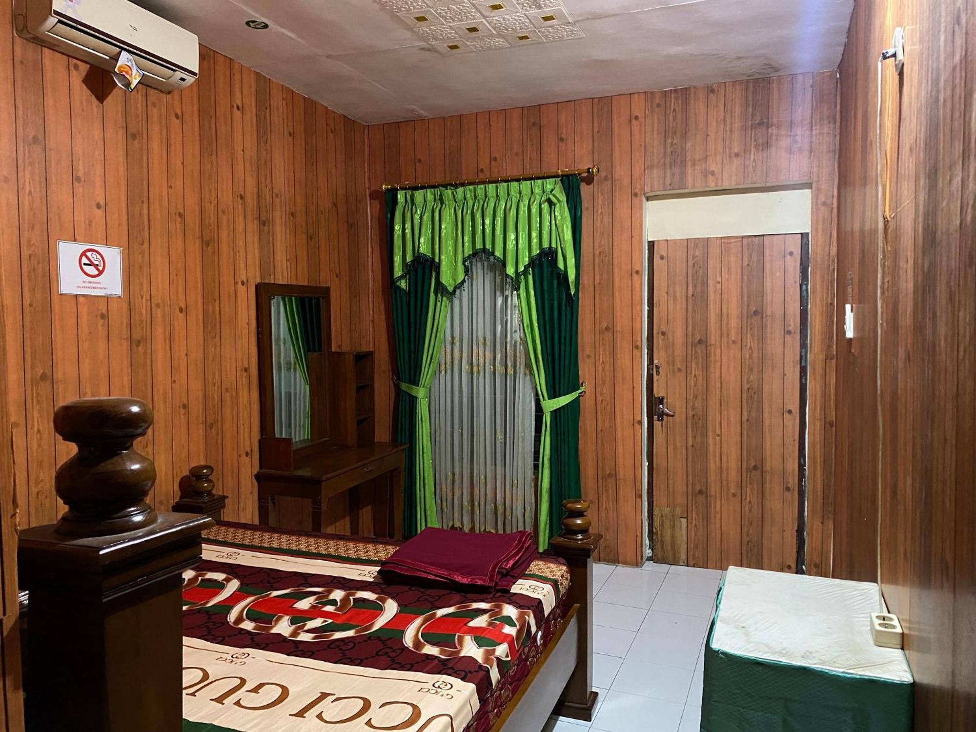 Parikesit Guest House Yogyakarta Dış mekan fotoğraf