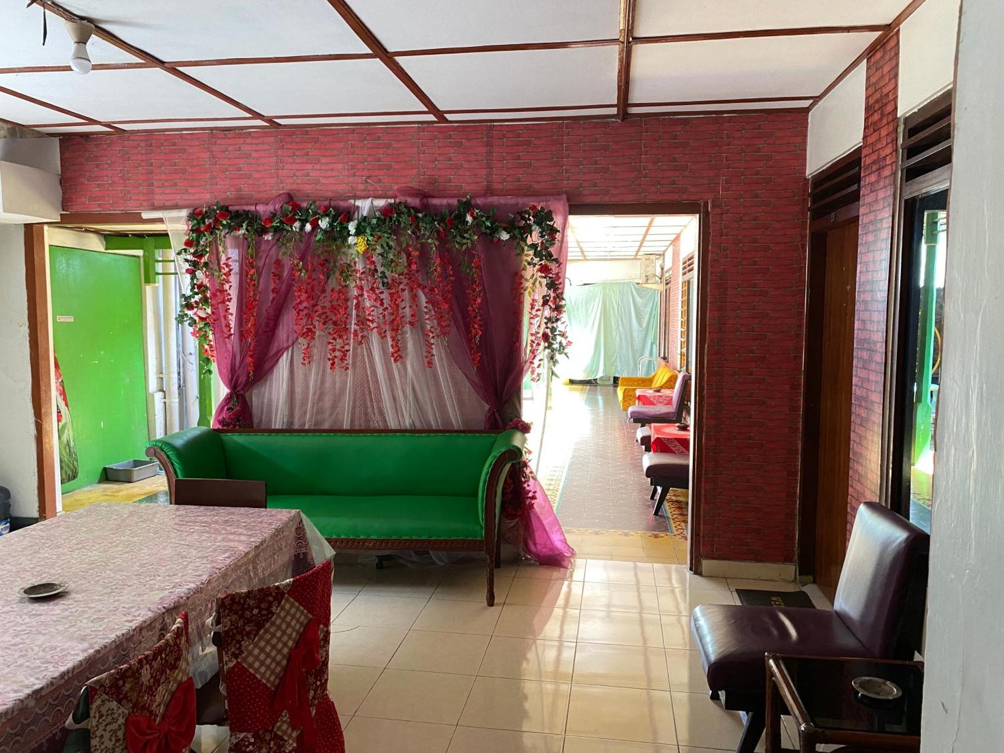Parikesit Guest House Yogyakarta Dış mekan fotoğraf